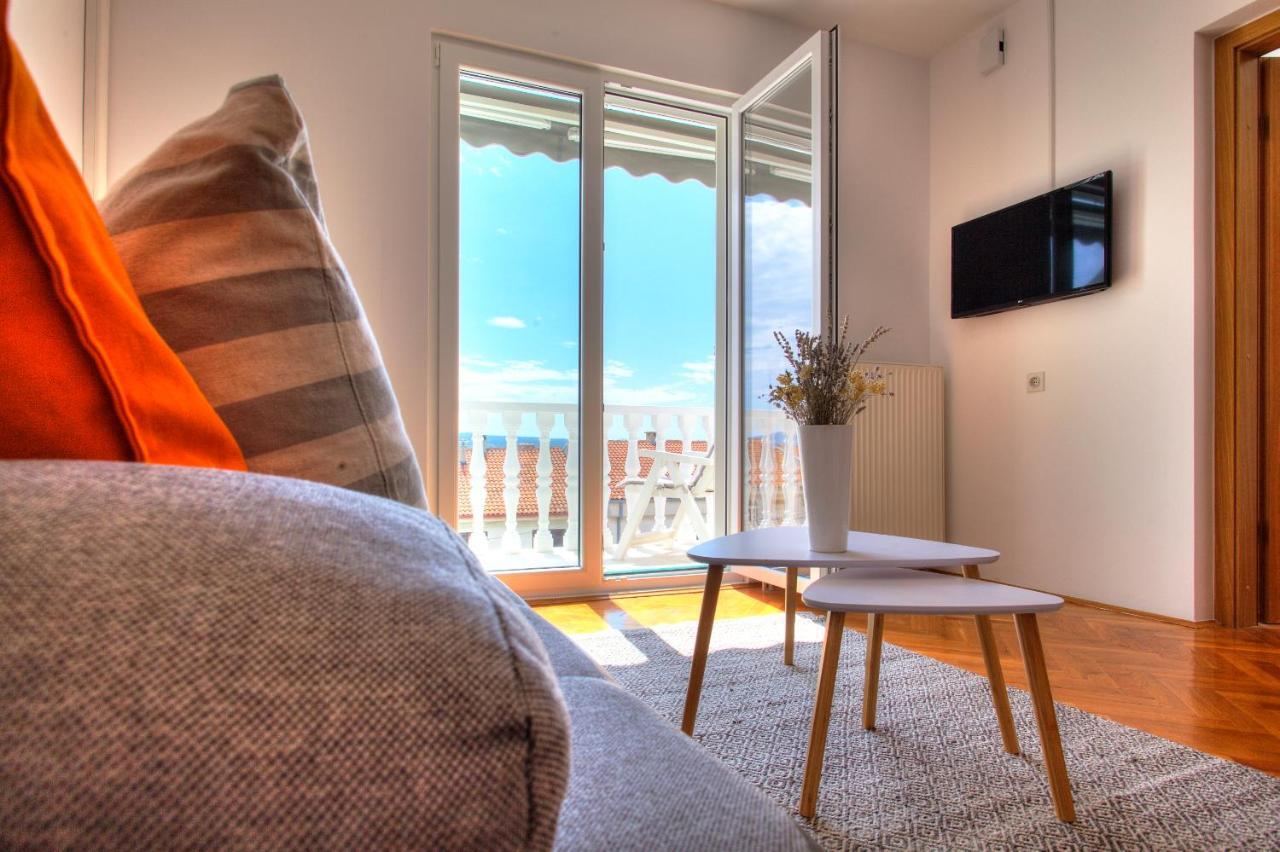 Anmarie Apartments Crikvenica Bagian luar foto