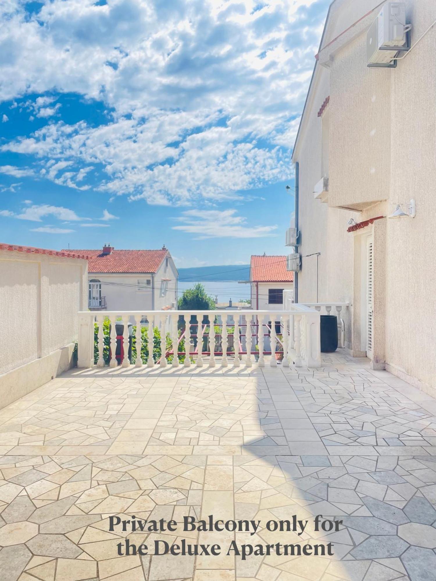 Anmarie Apartments Crikvenica Bagian luar foto